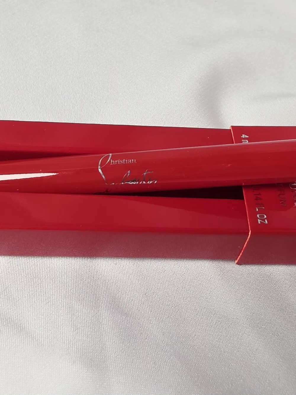 Christian Louboutin Red Fragrance & Beauty Box Set - Picture 8 of 10